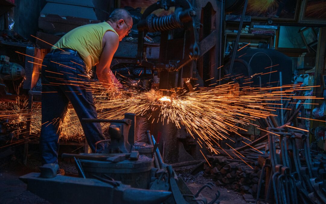 John Deere Cuts 238 Jobs at East Moline, Moline, and Waterloo Plants